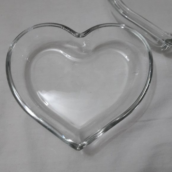 Heart Trinket Dish Clear Glass with Cover - Picture 6 of 7